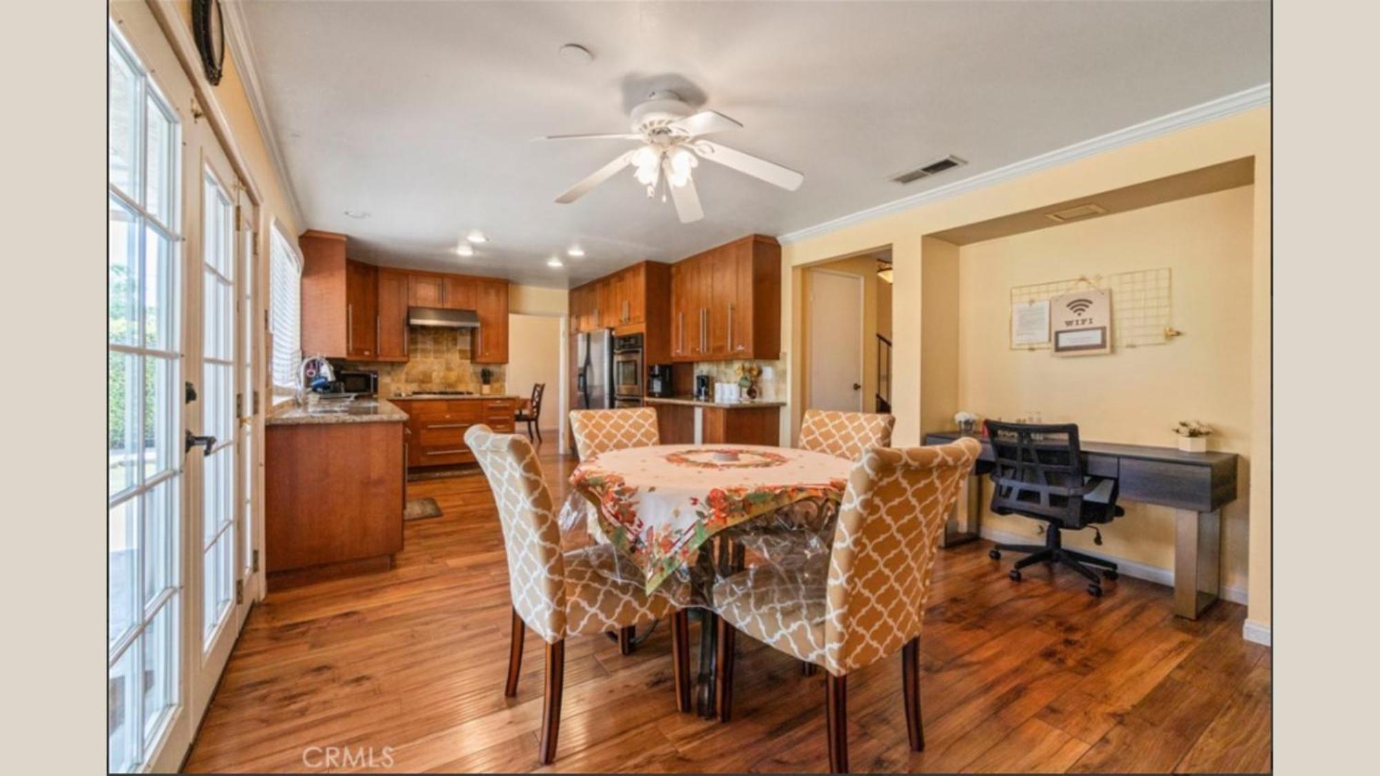 Valley Gem, Spacious 5 Bedroom 3 Bath, Sleeps 11 Los Ángeles